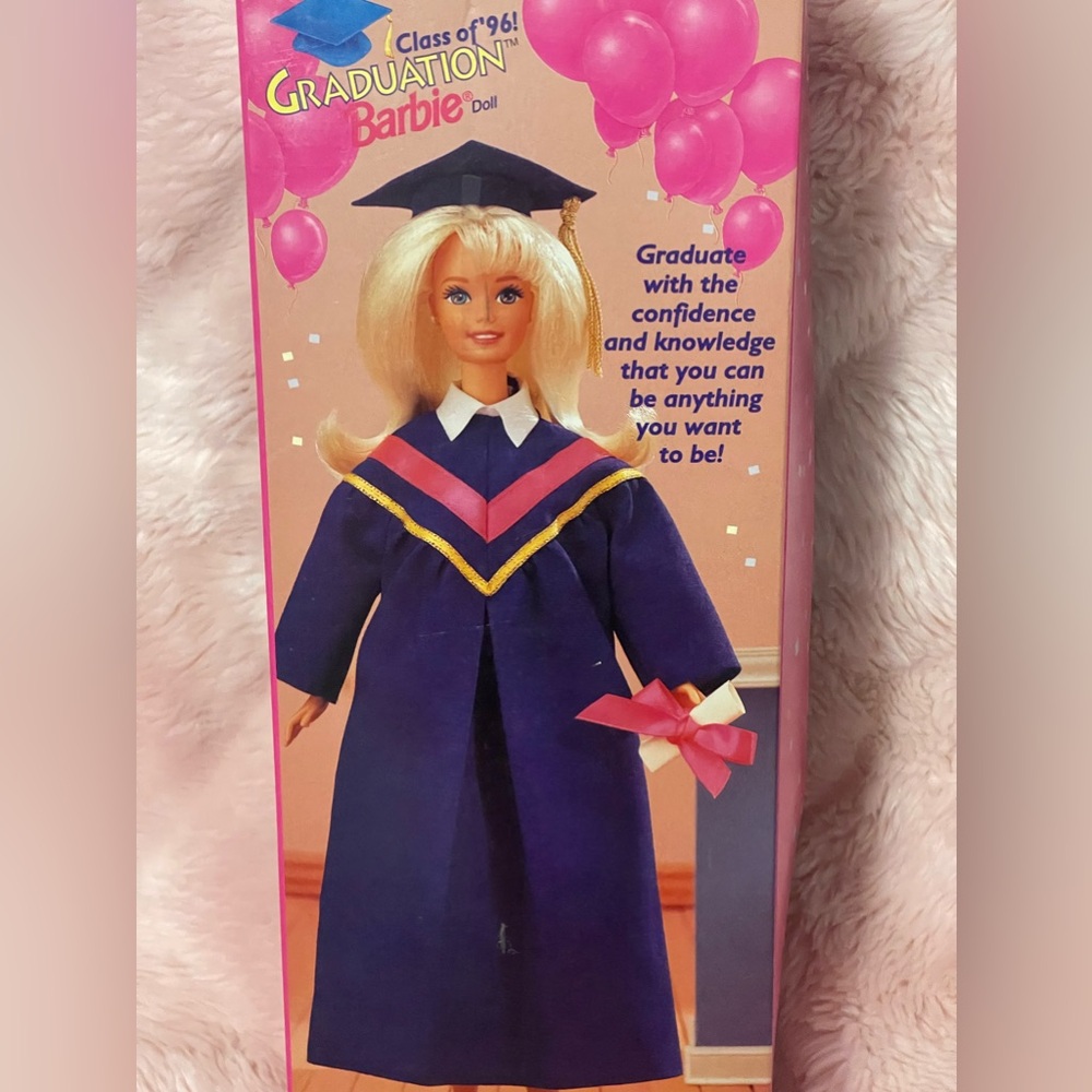 Vintage Special Edition Class of '96 Graduation Barbie Doll 🎓 - Picture 10 of 16